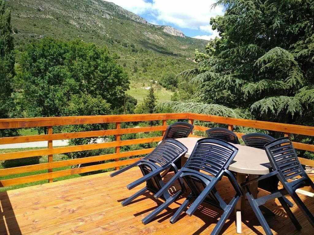 Gite En Haute Provence Montfroc Exterior photo